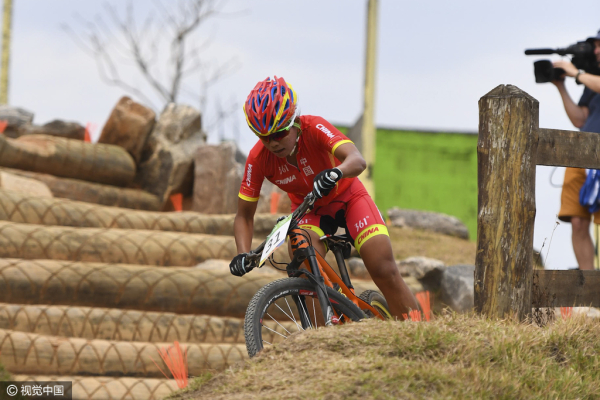 瑞典男子自行车选手取得第一