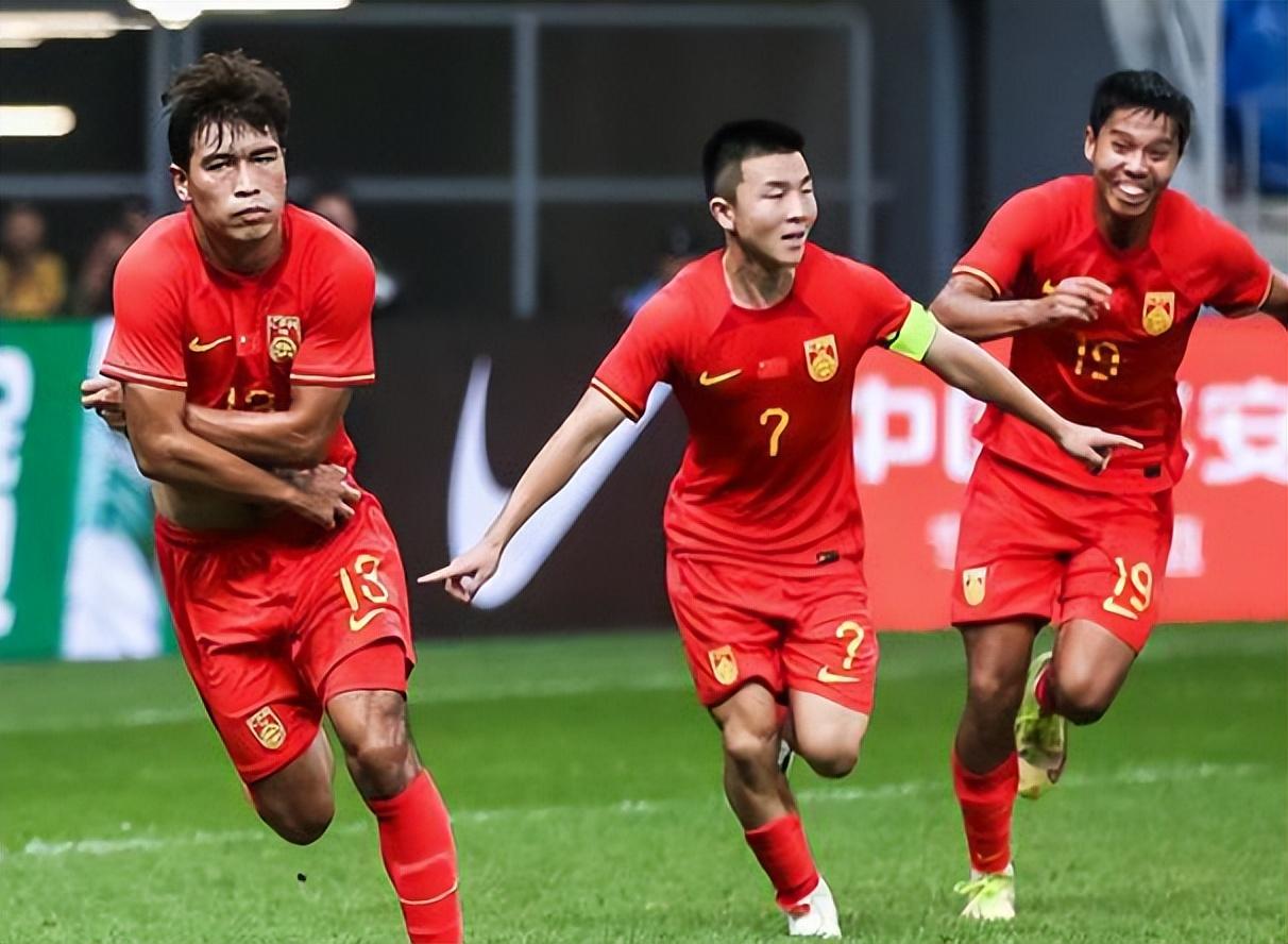 爱游戏入口-亚洲杯赛上演精彩对决中国队凭实力击败对手