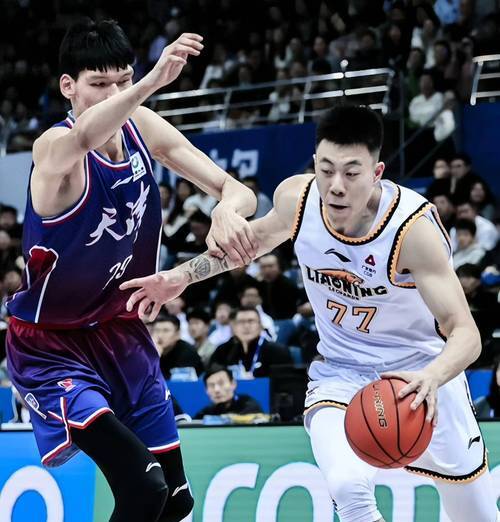 爱游戏官方-天津队迎来两连胜，轻取河南队