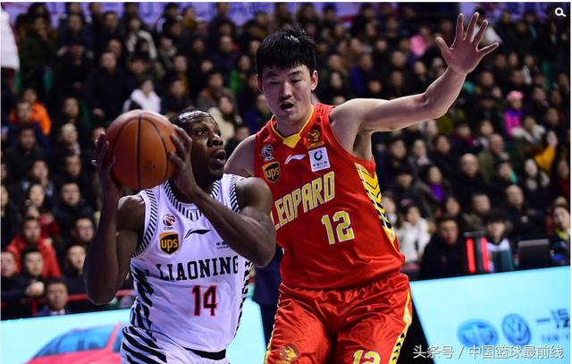 天津队迎来两连胜，轻取河南队