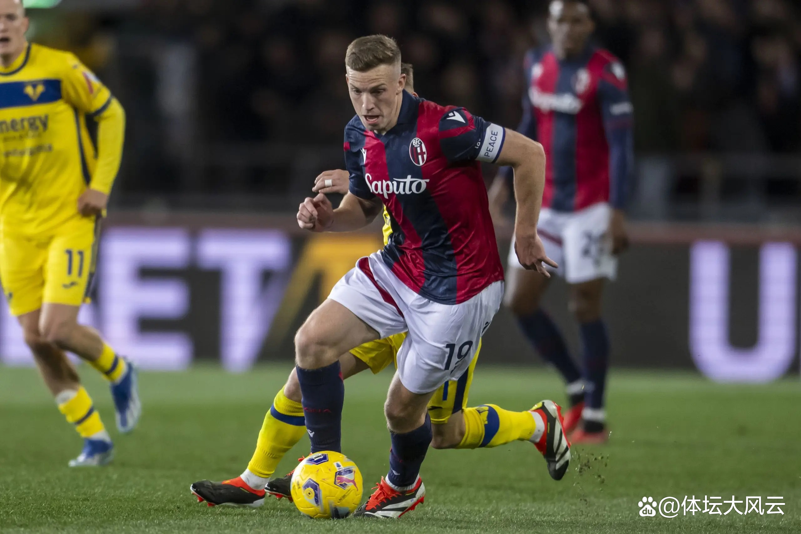 AC米兰前锋连场进球:斩获联赛金靴?的简单介绍 AC米兰前锋连场进球:斩获联赛金靴?的简单介绍