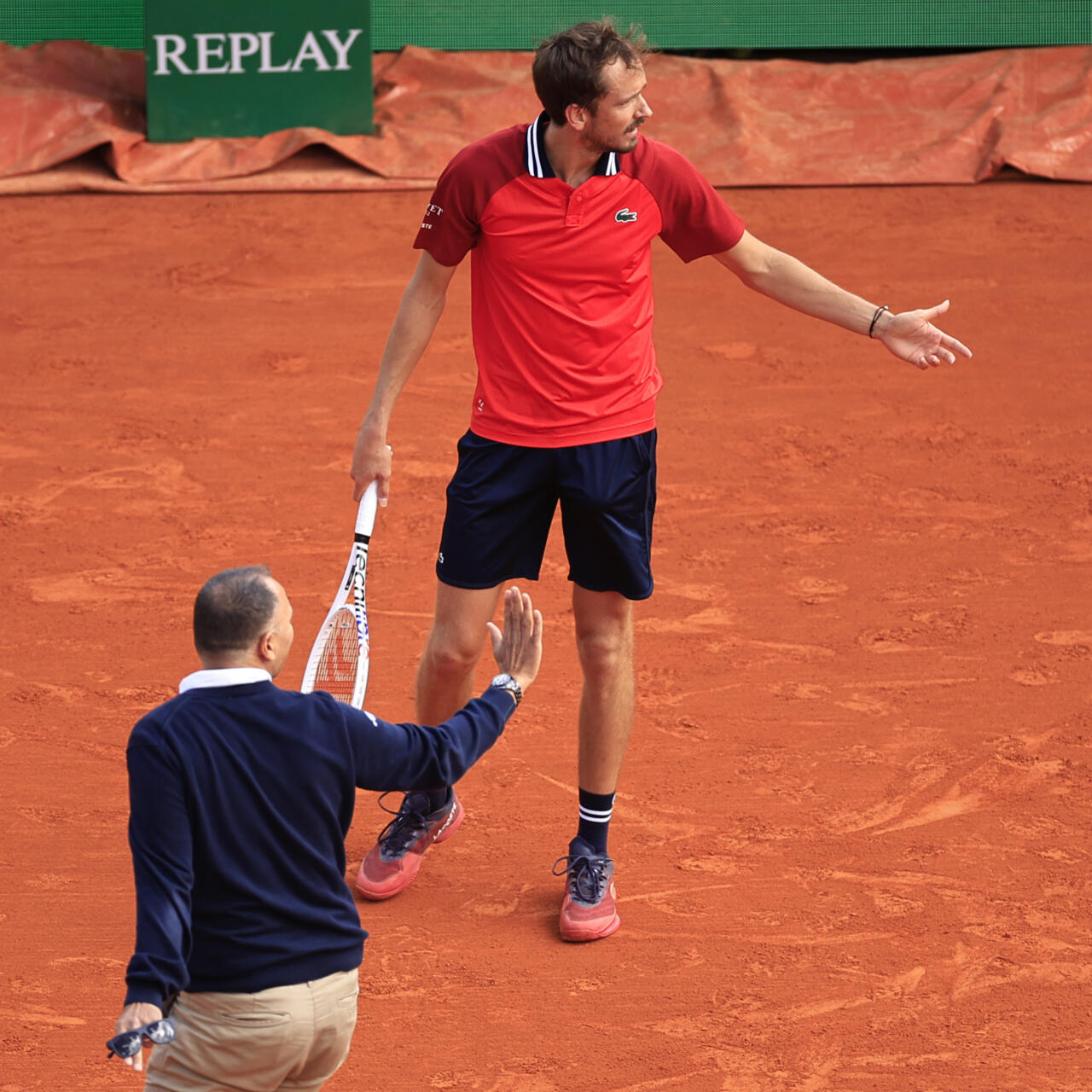 AYXapp下载-蒙特卡洛大师赛完胜年终总决赛，梅德韦杰夫惊艳四座的简单介绍