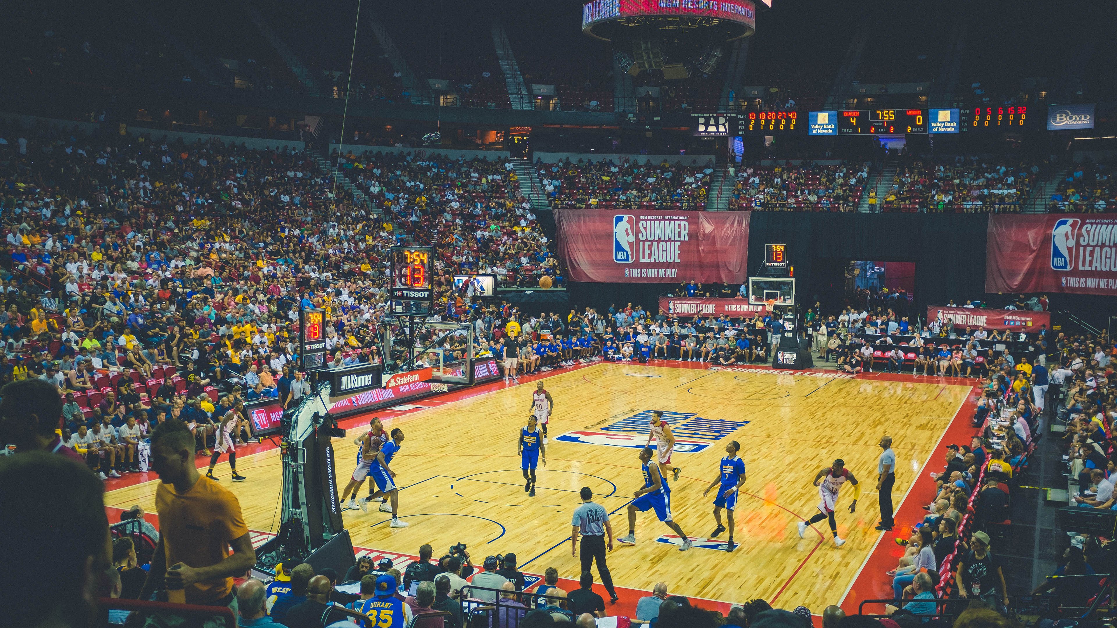 爱游戏入口-年度焦点之战，英格拉姆冠军级表现点燃决胜之夜