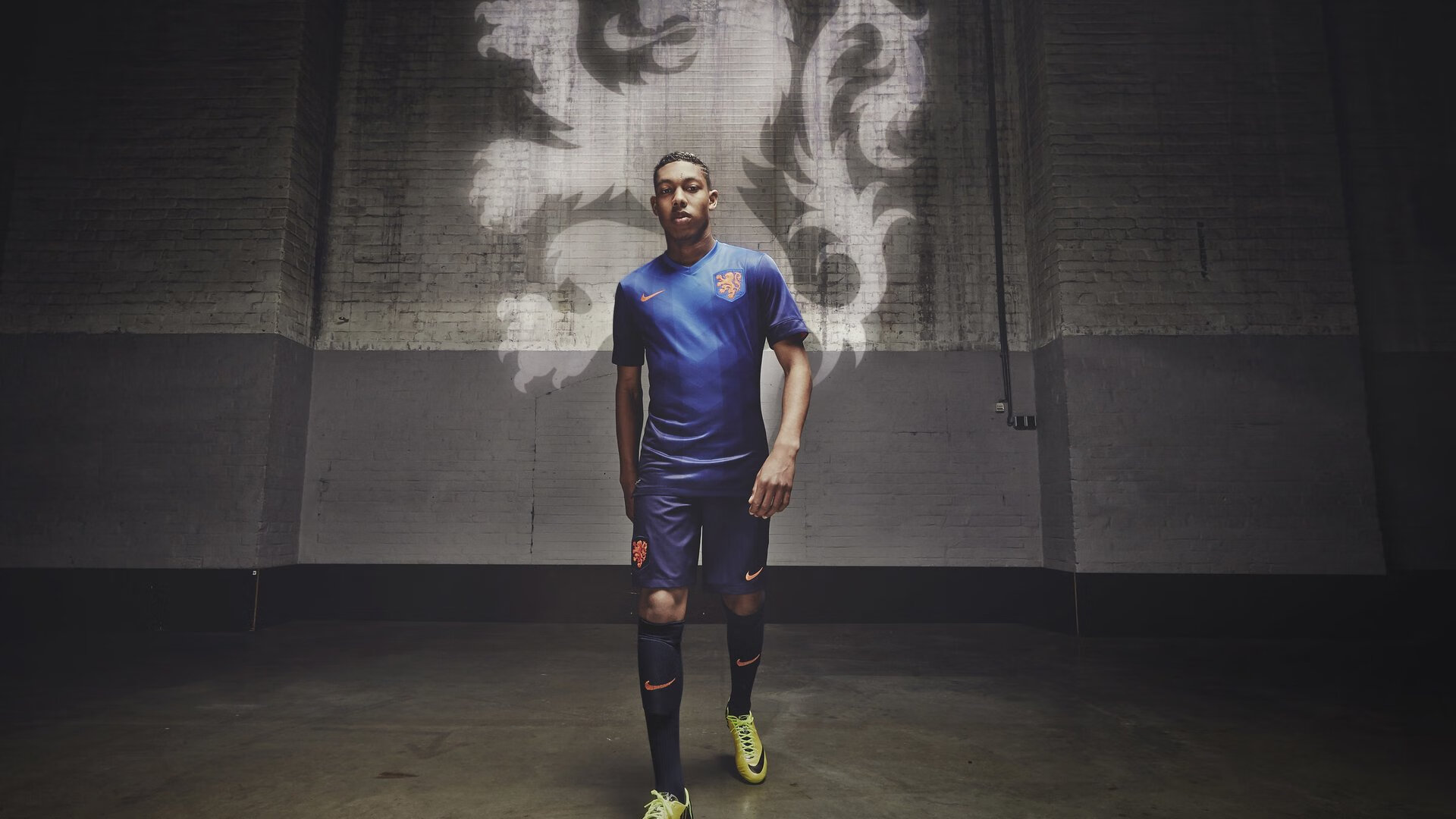 南美铁闸对决欧洲技术流，布雷默一锤定音，智利式坚韧击沉黄色潜水艇