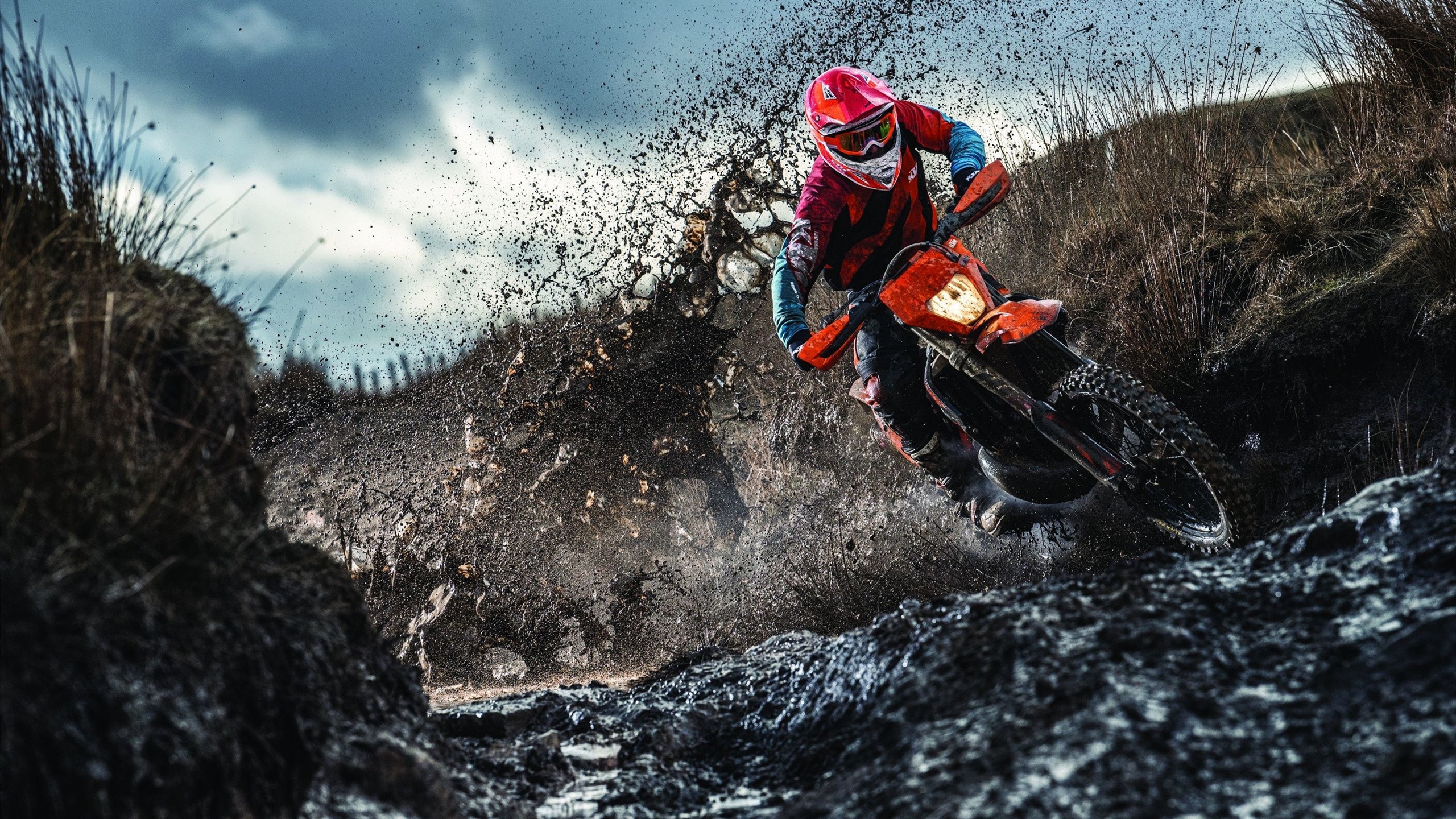 当威尔士狂胜埃及，哈弗茨在西甲国家德比中重新定义接管